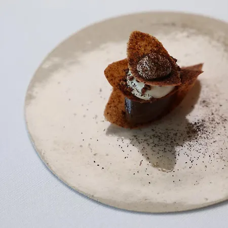 מלון Le Clos Des Sens 5*