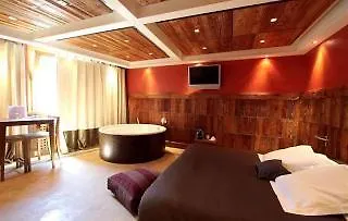 호텔 Le Clos Des Sens 5*